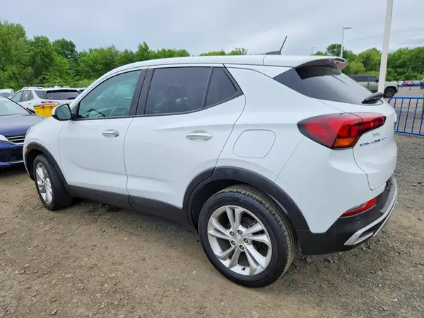 KL4MMBS29LB083107 2020 BUICK ENCORE - Image 2