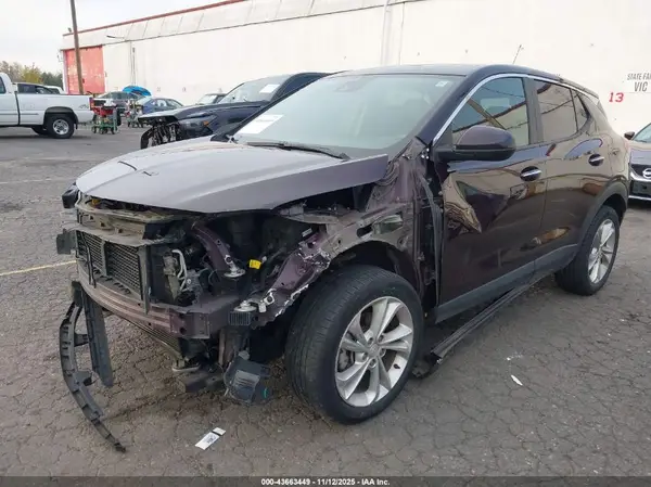 KL4MMBS29MB127172 2021 BUICK ENCORE GX - Image 2