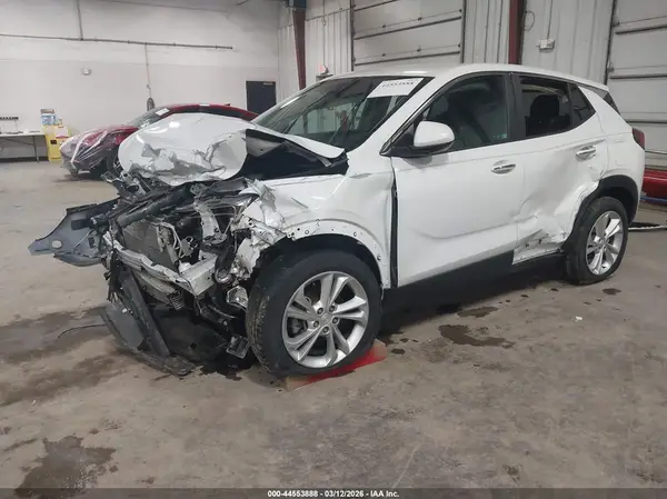 KL4MMBS2XMB062879 2021 BUICK ENCORE GX - Image 2
