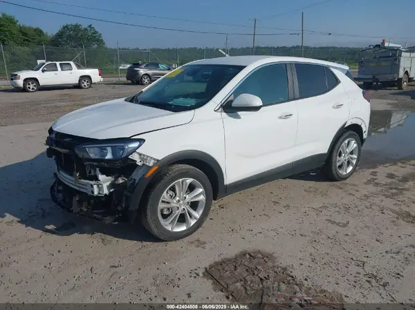 KL4MMBS2XNB099612 2022 BUICK ENCORE GX - Image 2
