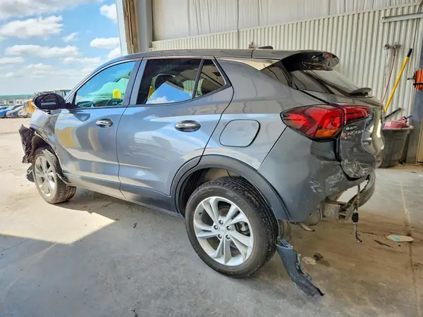 KL4MMCSL2NB055005 2022 BUICK ENCORE GX - Image 2