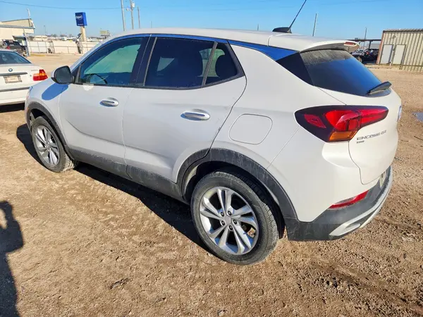 KL4MMCSL3MB057697 2021 BUICK ENCORE GX - Image 2