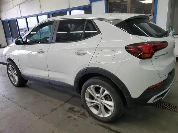 KL4MMCSL3NB124395 2022 BUICK ENCORE GX - Image 2