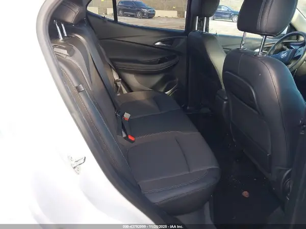 KL4MMCSL4NB030963 2022 BUICK ENCORE GX - Image 8