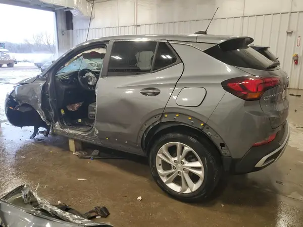 KL4MMCSL6NB052379 2022 BUICK ENCORE - Image 2