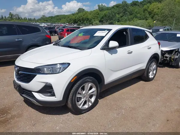 KL4MMCSL6NB125489 2022 BUICK ENCORE GX - Image 2