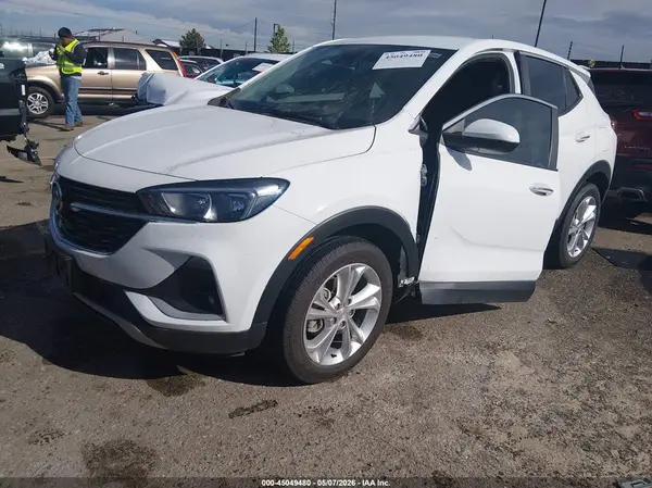 KL4MMCSL7MB176224 2021 BUICK ENCORE GX - Image 2