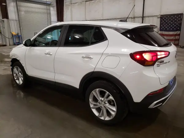 KL4MMCSL7NB138008 2022 BUICK ENCORE - Image 2