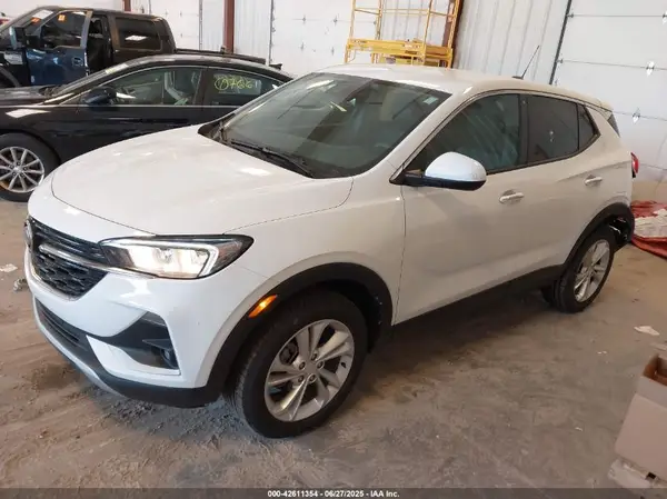 KL4MMCSL7PB163025 2023 BUICK ENCORE GX - Image 2