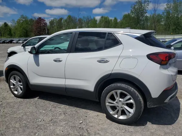 KL4MMCSL8MB174725 2021 BUICK ENCORE - Image 2