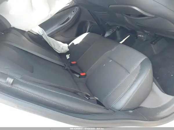 KL4MMCSL9MB088601 2021 BUICK ENCORE GX - Image 8