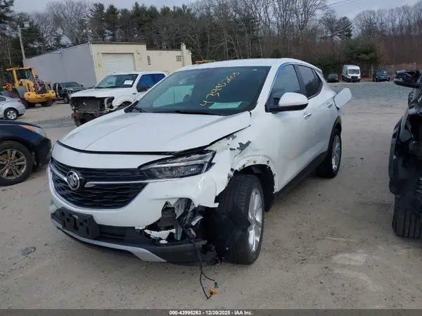 KL4MMCSLXNB141307 2022 BUICK ENCORE GX - Image 2