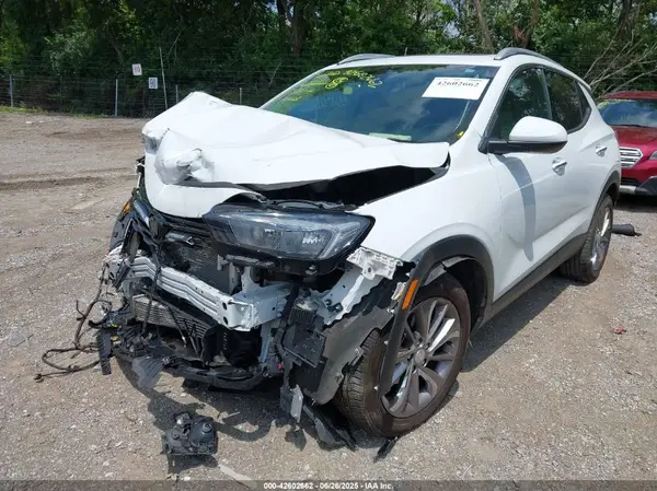 KL4MMDS20LB089809 2020 BUICK ENCORE GX - Image 2