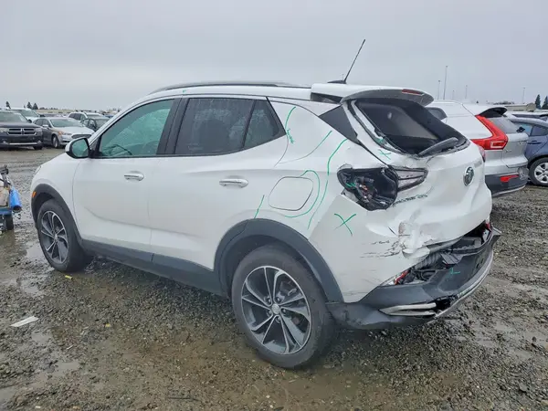 KL4MMDS20LB123375 2020 BUICK ENCORE GX - Image 2