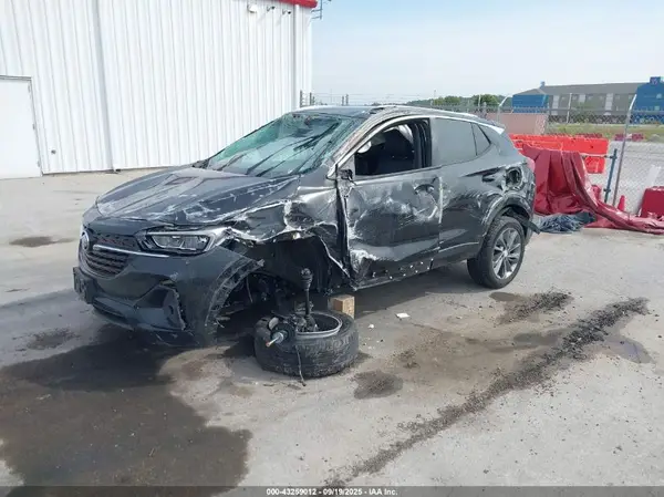 KL4MMDS21LB130755 2020 BUICK ENCORE GX - Image 2