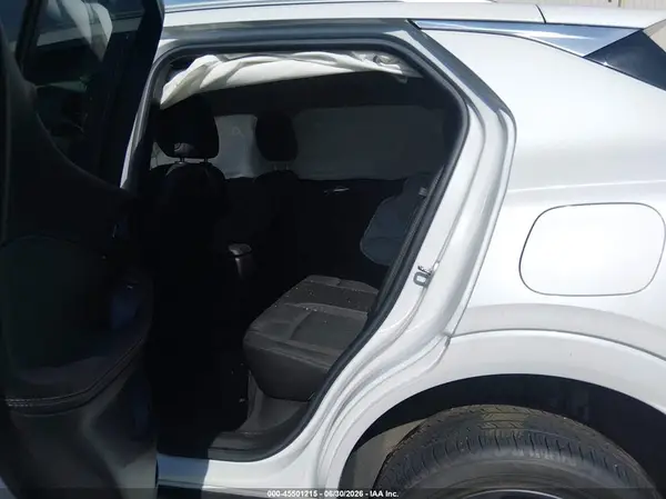 KL4MMDS21MB156323 2021 BUICK ENCORE GX - Image 8