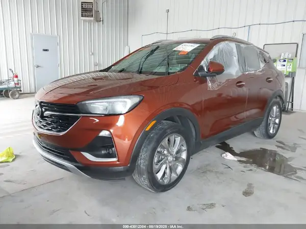 KL4MMDS22LB128075 2020 BUICK ENCORE GX - Image 2