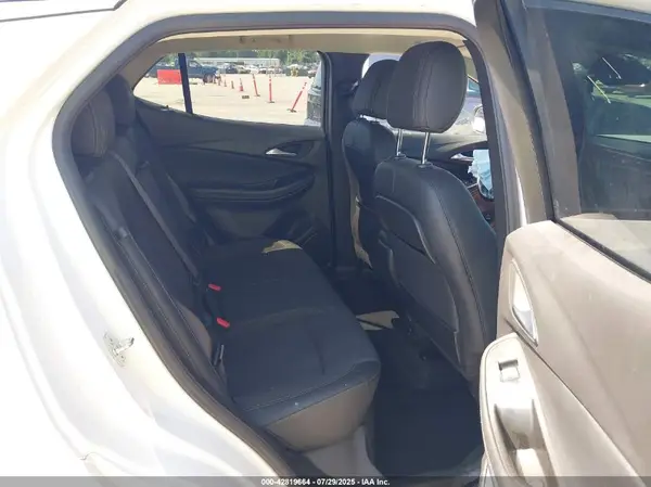 KL4MMDS22MB057283 2021 BUICK ENCORE GX - Image 8