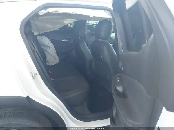 KL4MMDS22MB132760 2021 BUICK ENCORE GX - Image 8