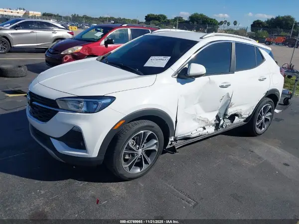KL4MMDS22NB143341 2022 BUICK ENCORE GX - Image 2