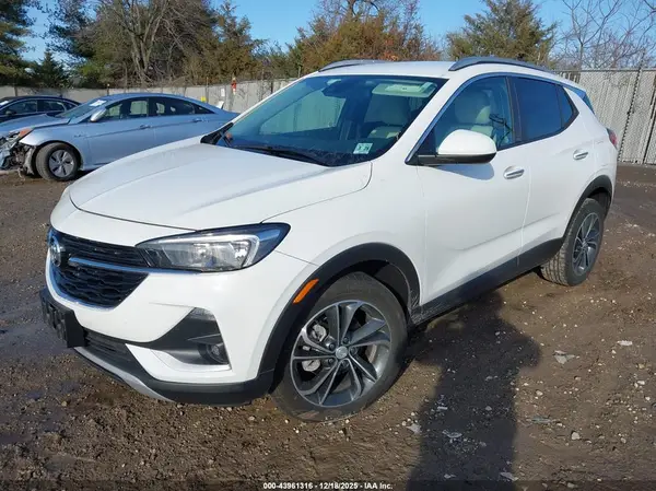 KL4MMDS22PB086044 2023 BUICK ENCORE GX - Image 2