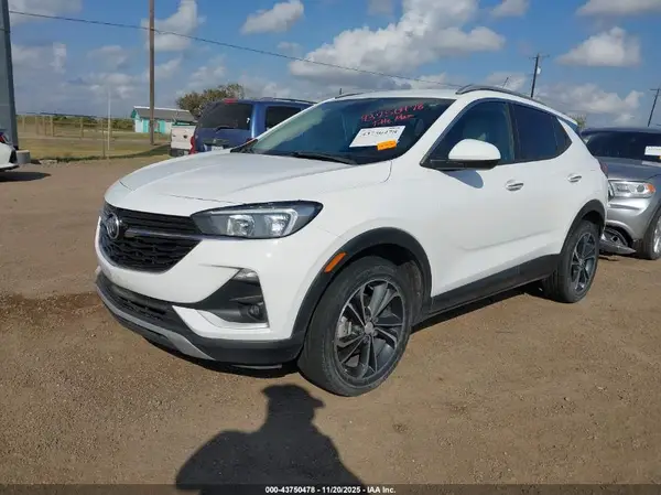 KL4MMDS23LB118509 2020 BUICK ENCORE GX - Image 2