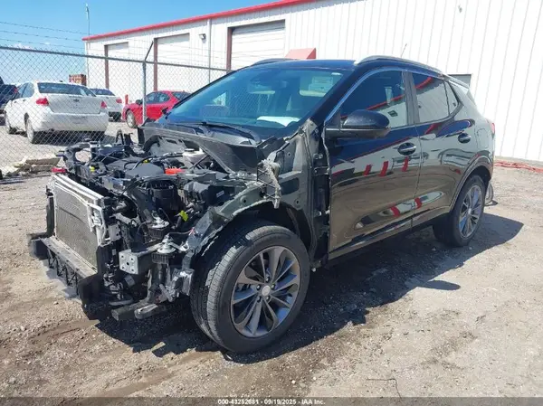 KL4MMDS23MB180526 2021 BUICK ENCORE GX - Image 2