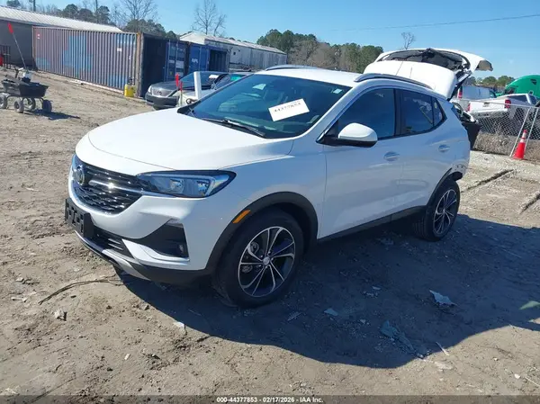 KL4MMDS23NB094375 2022 BUICK ENCORE GX - Image 2