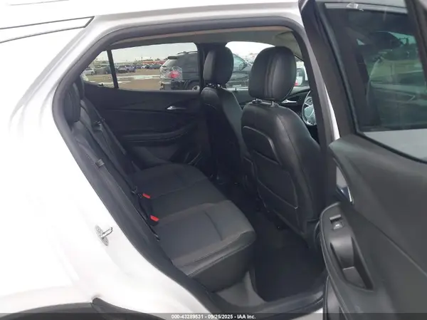 KL4MMDS23NB095526 2022 BUICK ENCORE GX - Image 8
