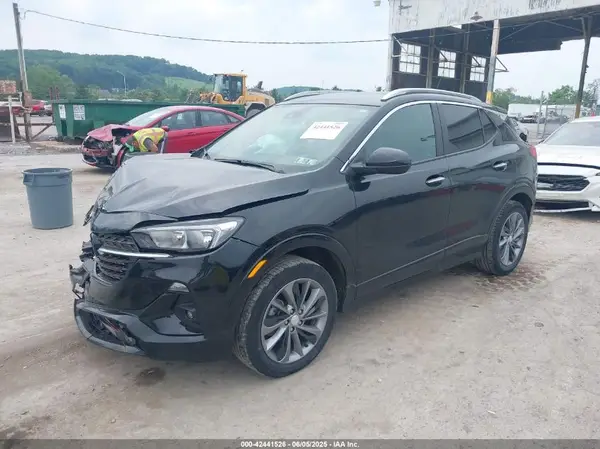 KL4MMDS23PB081693 2023 BUICK ENCORE GX - Image 2