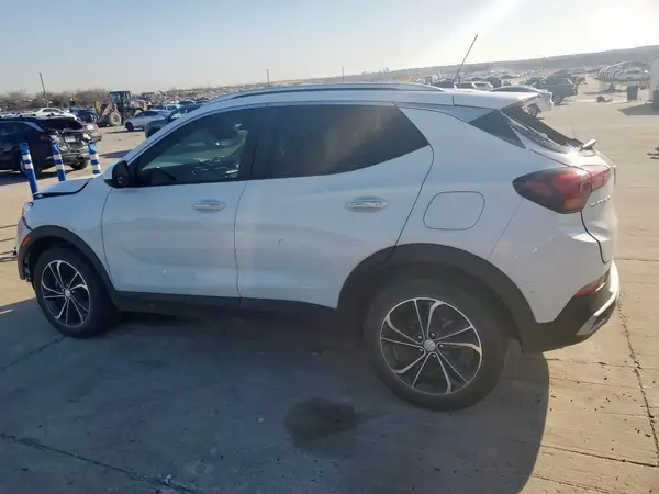 KL4MMDS23PB098588 2023 BUICK ENCORE - Image 2
