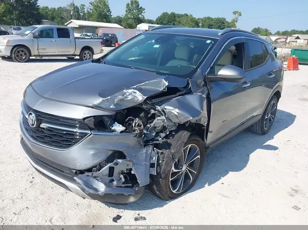 KL4MMDS24LB068235 2020 BUICK ENCORE GX - Image 2