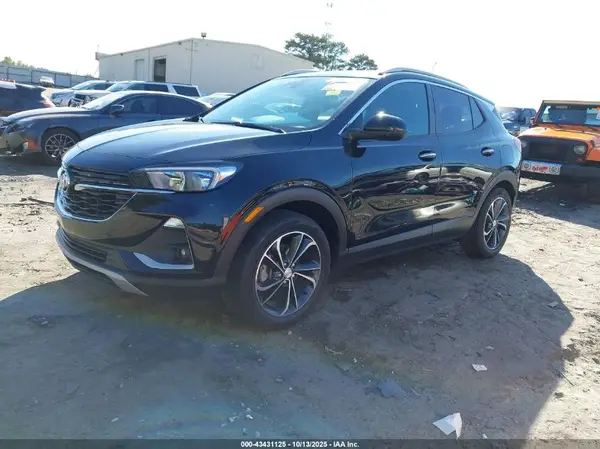 KL4MMDS24MB057690 2021 BUICK ENCORE GX - Image 2