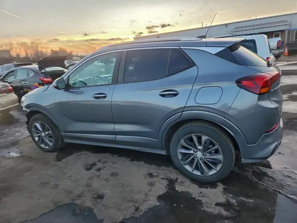 KL4MMDS24MB095761 2021 BUICK ENCORE GX - Image 2