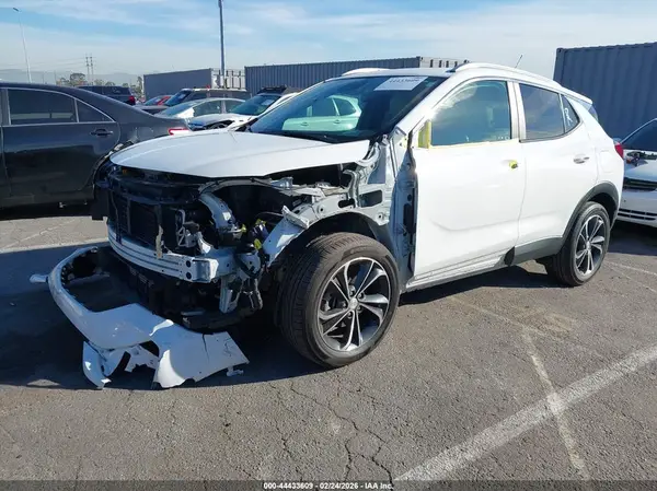 KL4MMDS24NB145737 2022 BUICK ENCORE GX - Image 2