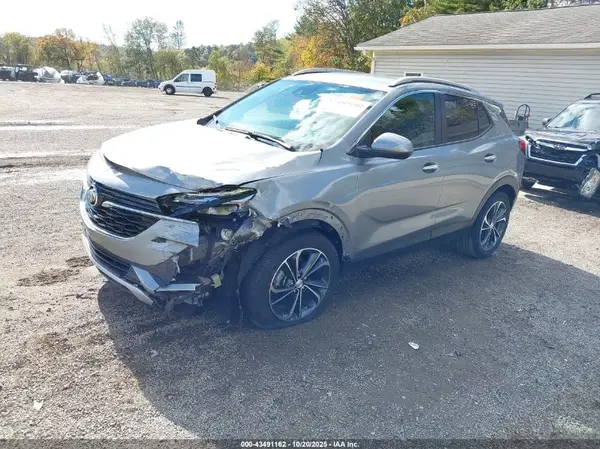 KL4MMDS24PB036830 2023 BUICK ENCORE GX - Image 2