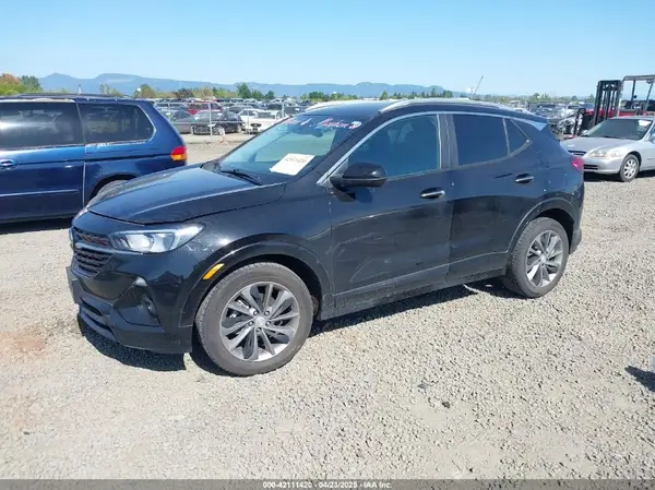 KL4MMDS25PB135740 2023 BUICK ENCORE GX - Image 2