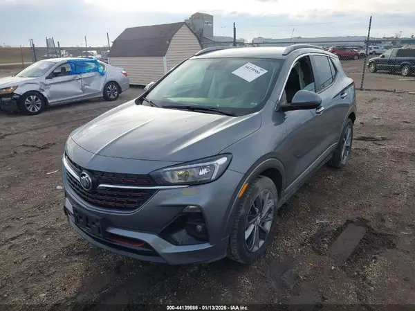 KL4MMDS26LB131724 2020 BUICK ENCORE GX - Image 2