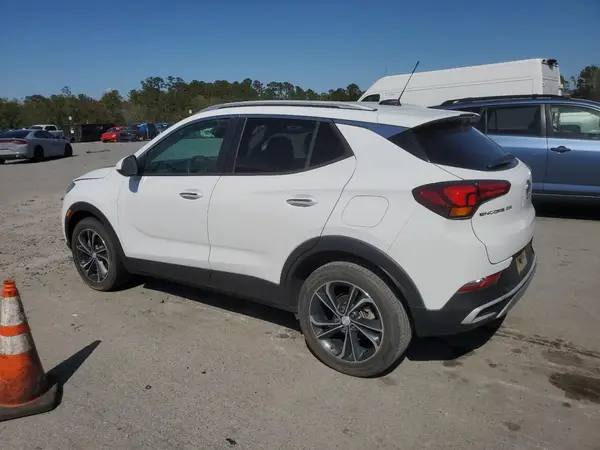 KL4MMDS27LB130548 2020 BUICK ENCORE - Image 2