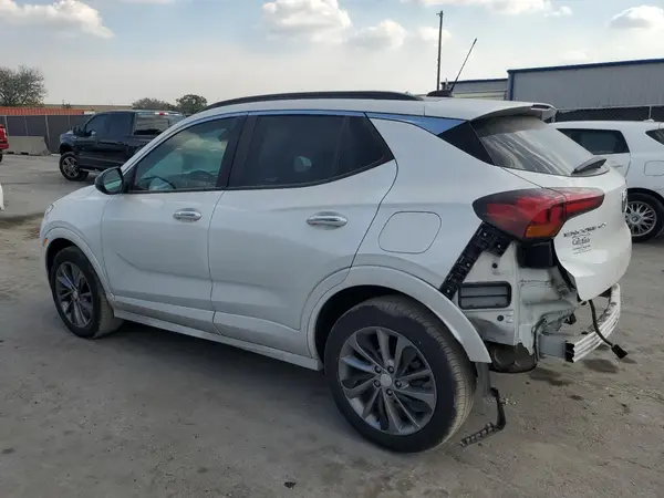 KL4MMDS27LB131859 2020 BUICK ENCORE - Image 2
