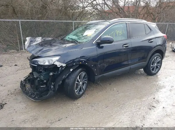 KL4MMDS27MB098525 2021 BUICK ENCORE GX - Image 2