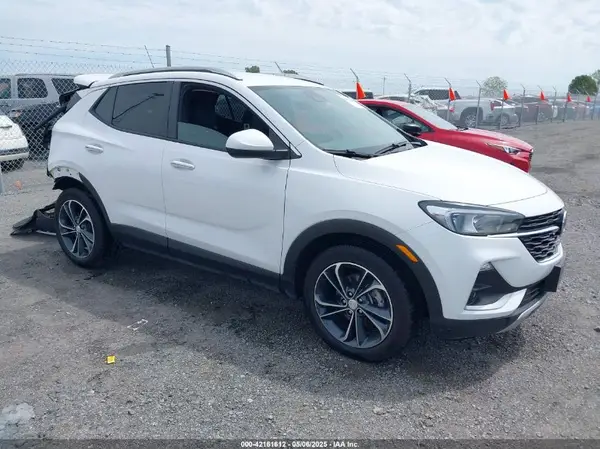 KL4MMDS27NB134327 2022 BUICK ENCORE GX - Image 1