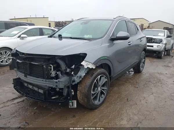KL4MMDS28LB117467 2020 BUICK ENCORE GX - Image 2