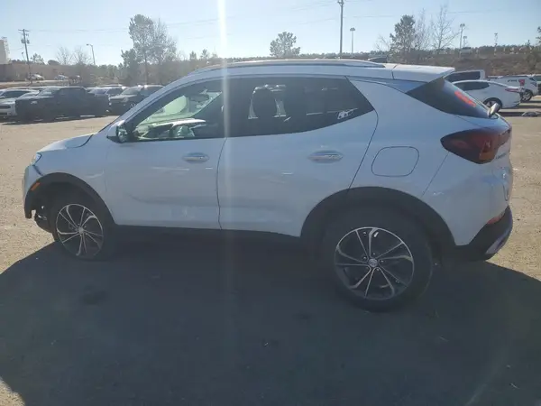KL4MMDS28MB172762 2021 BUICK ENCORE - Image 2