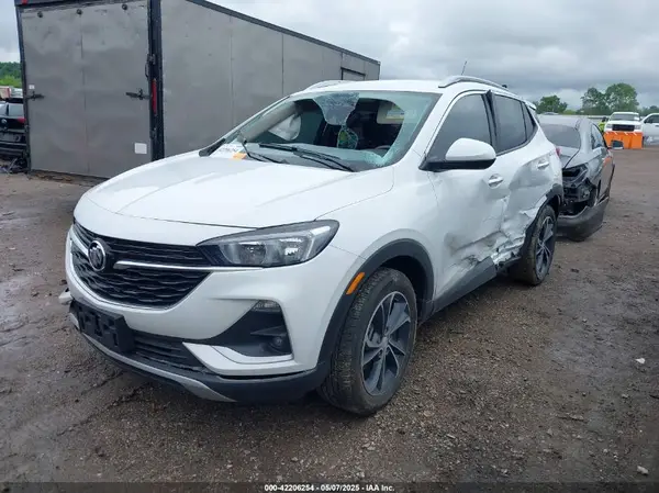 KL4MMDS28PB154198 2023 BUICK ENCORE GX - Image 2