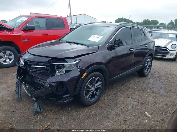 KL4MMDS29LB087573 2020 BUICK ENCORE GX - Image 2