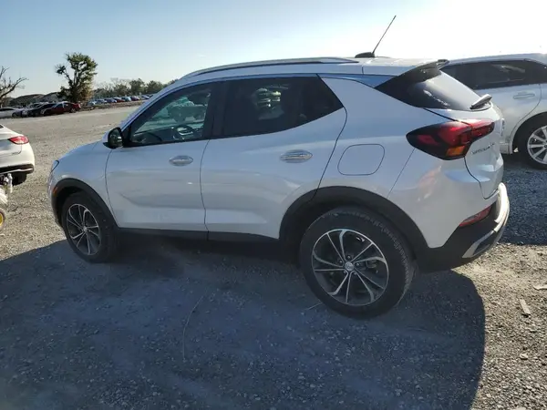 KL4MMDS29LB130695 2020 BUICK ENCORE GX - Image 2