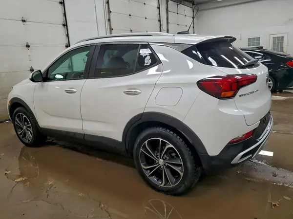 KL4MMDS29LB131006 2020 BUICK ENCORE GX - Image 2
