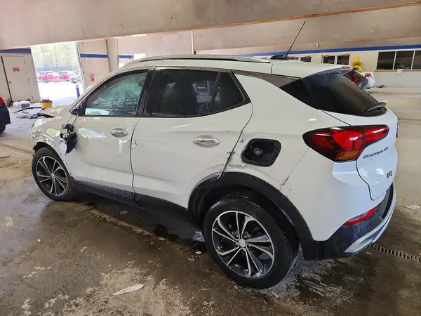 KL4MMDS29PB027475 2023 BUICK ENCORE - Image 2