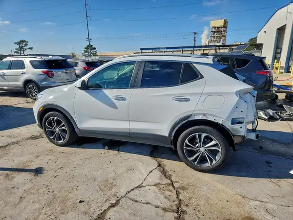 KL4MMDS29PB100490 2023 BUICK ENCORE GX - Image 2